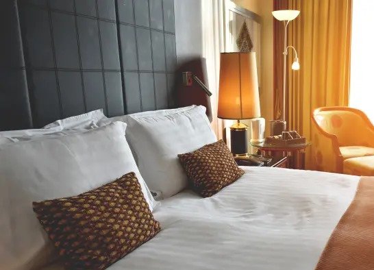 hotels.jpg